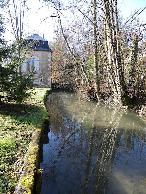 La Petite Varenne Turny Eksteriør bilde